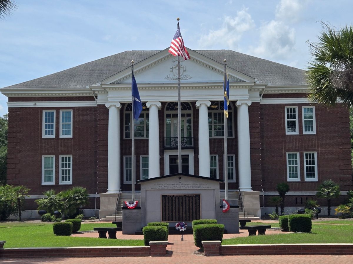 Brick county courthouse with white columns in South Carolina
